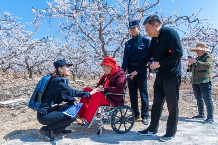 棗莊山亭：賞花不忘反詐 共赴春日之約